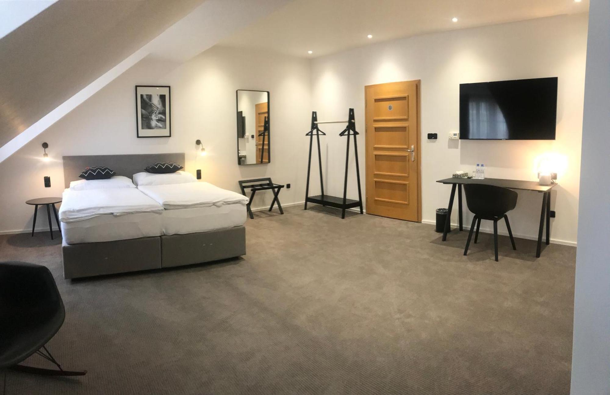 Rozmaryn Hotel B&B Rakovník エクステリア 写真