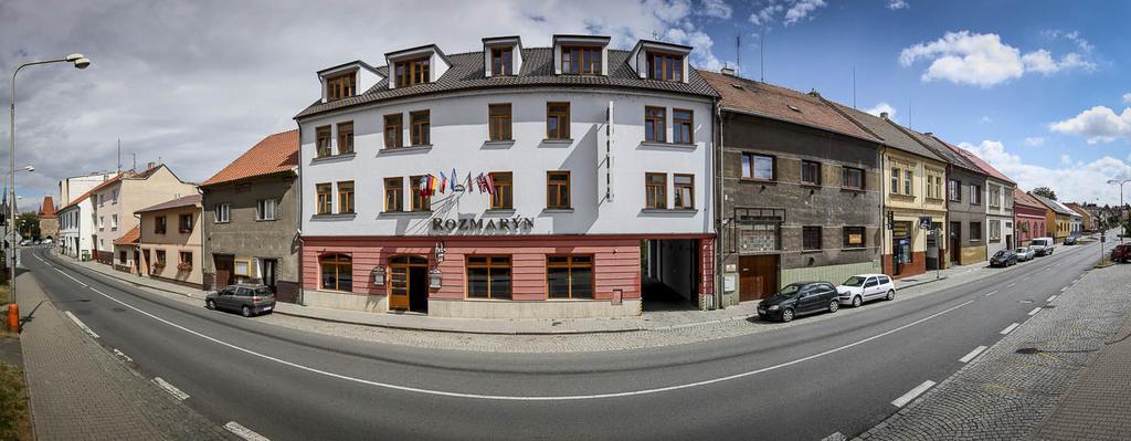 Rozmaryn Hotel B&B Rakovník エクステリア 写真